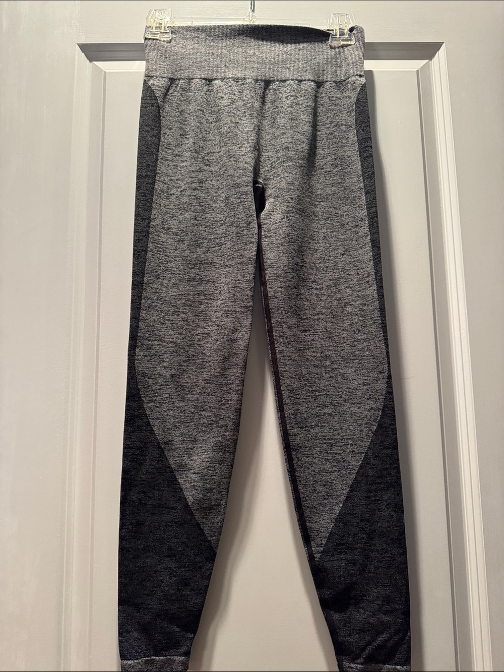 PINK Victoria's Secret Grey Heather & Charcoal Seamless Leggings
